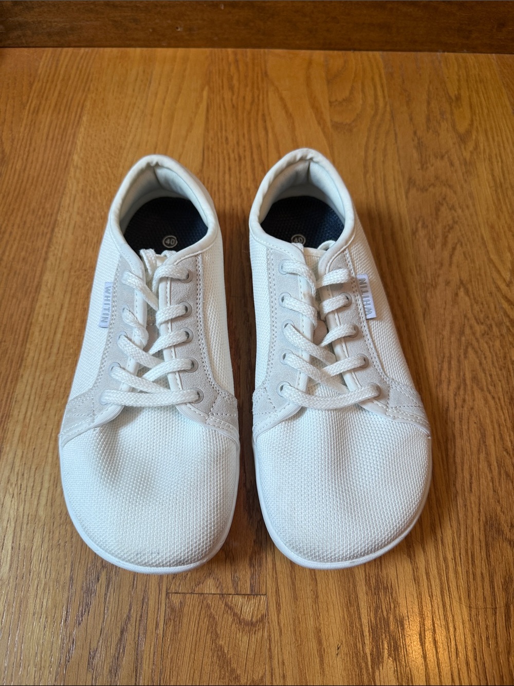 Whitin Minimalist Barefoot White Canvas Suede Lace Sneaker Women’s Size 40